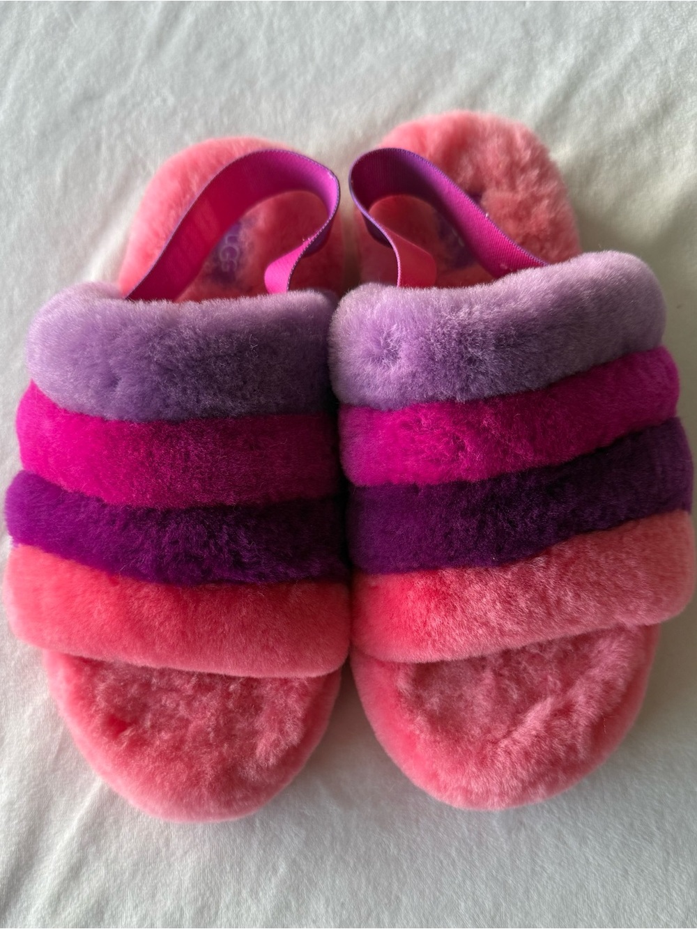 UGG slippers size 6